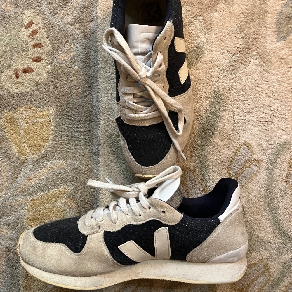 Veja Sneakers